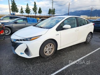 TOYOTA PRIUS PRIME LE