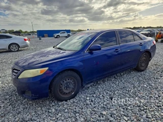 TOYOTA CAMRY BASE