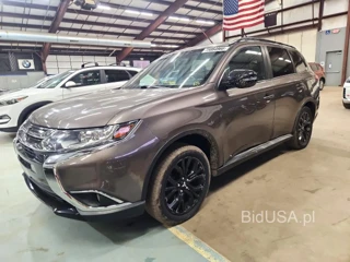 MITSUBISHI OUTLANDER SE