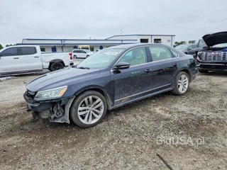 VOLKSWAGEN PASSAT SEL PREMIUM