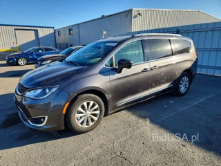 CHRYSLER PACIFICA TOURING L