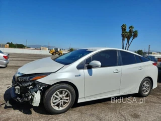 TOYOTA PRIUS PRIME XLE