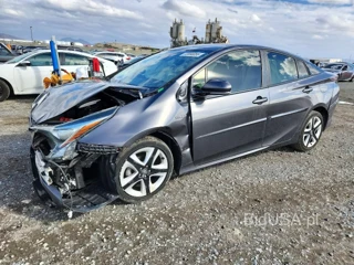 TOYOTA PRIUS THREE TOURING