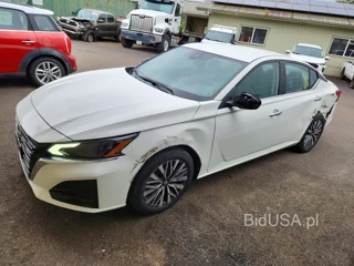 NISSAN ALTIMA SV
