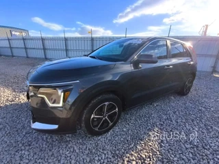 KIA NIRO LX