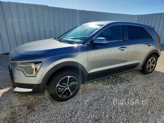 KIA NIRO LX