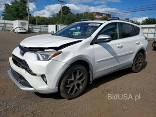 TOYOTA RAV4 SE