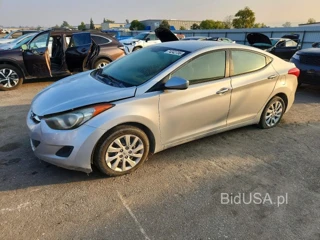 HYUNDAI ELANTRA GLS