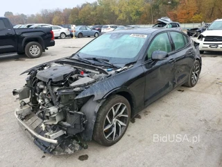 VOLVO S60 T6 MOMENTUM