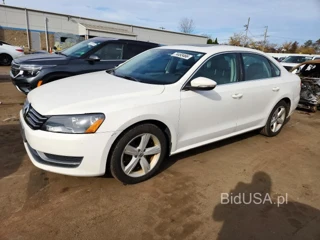 VOLKSWAGEN PASSAT SE