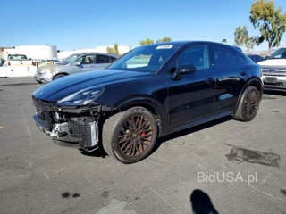 PORSCHE CAYENNE GTS COUPE