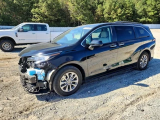 TOYOTA SIENNA XLE