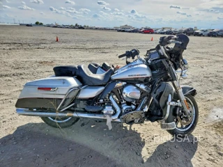 HARLEY-DAVIDSON FLHTK ULTRA LIMITED