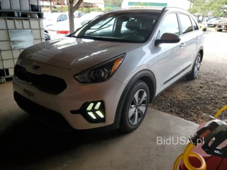 KIA NIRO LX