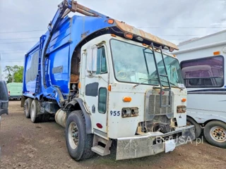 PETERBILT 320