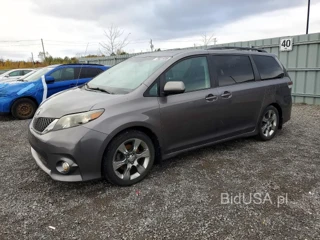 TOYOTA SIENNA SPORT