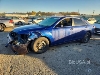 TOYOTA CAMRY BASE