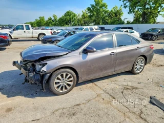 TOYOTA CAMRY XLE