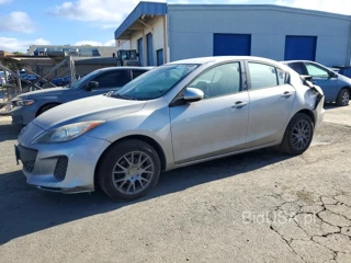 MAZDA 3 I