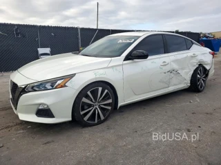 NISSAN ALTIMA SR