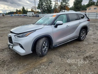 TOYOTA HIGHLANDER XLE