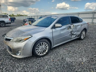 TOYOTA AVALON HYBRID LIMITED