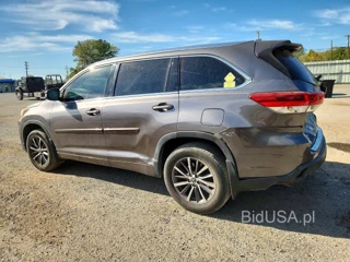 TOYOTA HIGHLANDER XLE