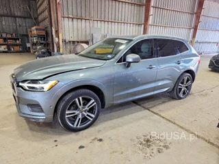 VOLVO XC60 T5 MOMENTUM