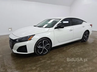 NISSAN ALTIMA SR