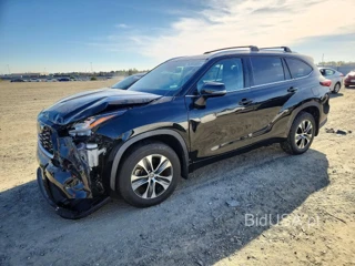 TOYOTA HIGHLANDER XLE