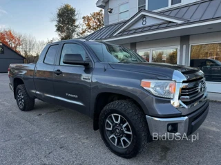 TOYOTA TUNDRA SR5