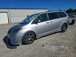 TOYOTA SIENNA SPORT