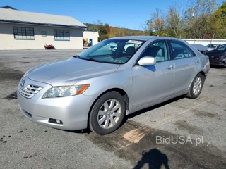 TOYOTA CAMRY XLE V6