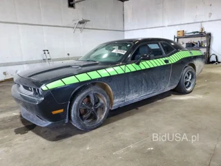 DODGE CHALLENGER SRT 392