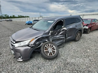 TOYOTA HIGHLANDER XLE