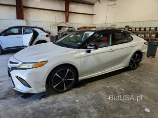 TOYOTA CAMRY XSE