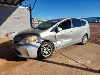 TOYOTA PRIUS V TWO