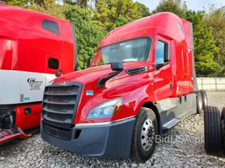 FREIGHTLINER CASCADIA 126