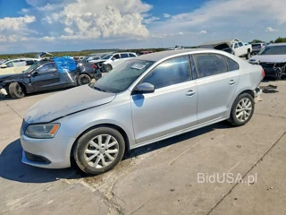 VOLKSWAGEN JETTA SE