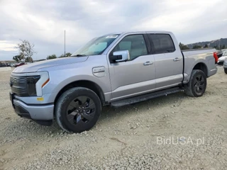FORD F150 LIGHTNING LARIAT