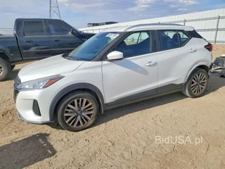 NISSAN KICKS SV