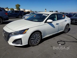 NISSAN ALTIMA SV