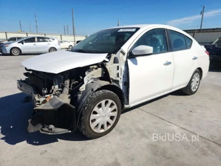 NISSAN VERSA SV