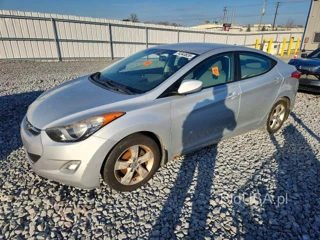 HYUNDAI ELANTRA GLS