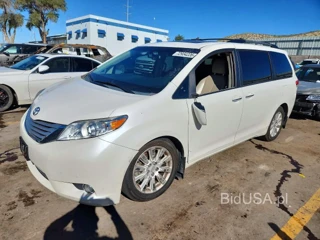 TOYOTA SIENNA LIMITED 7-PASSENGER