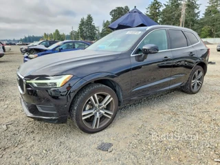 VOLVO XC60 T6 MOMENTUM