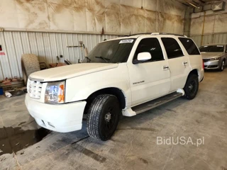 CADILLAC ESCALADE LUXURY