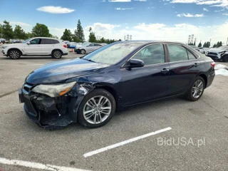 TOYOTA CAMRY SE