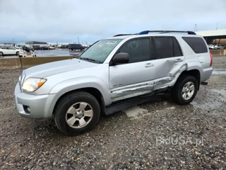 TOYOTA 4RUNNER SR5