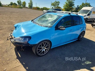 VOLKSWAGEN GOLF R